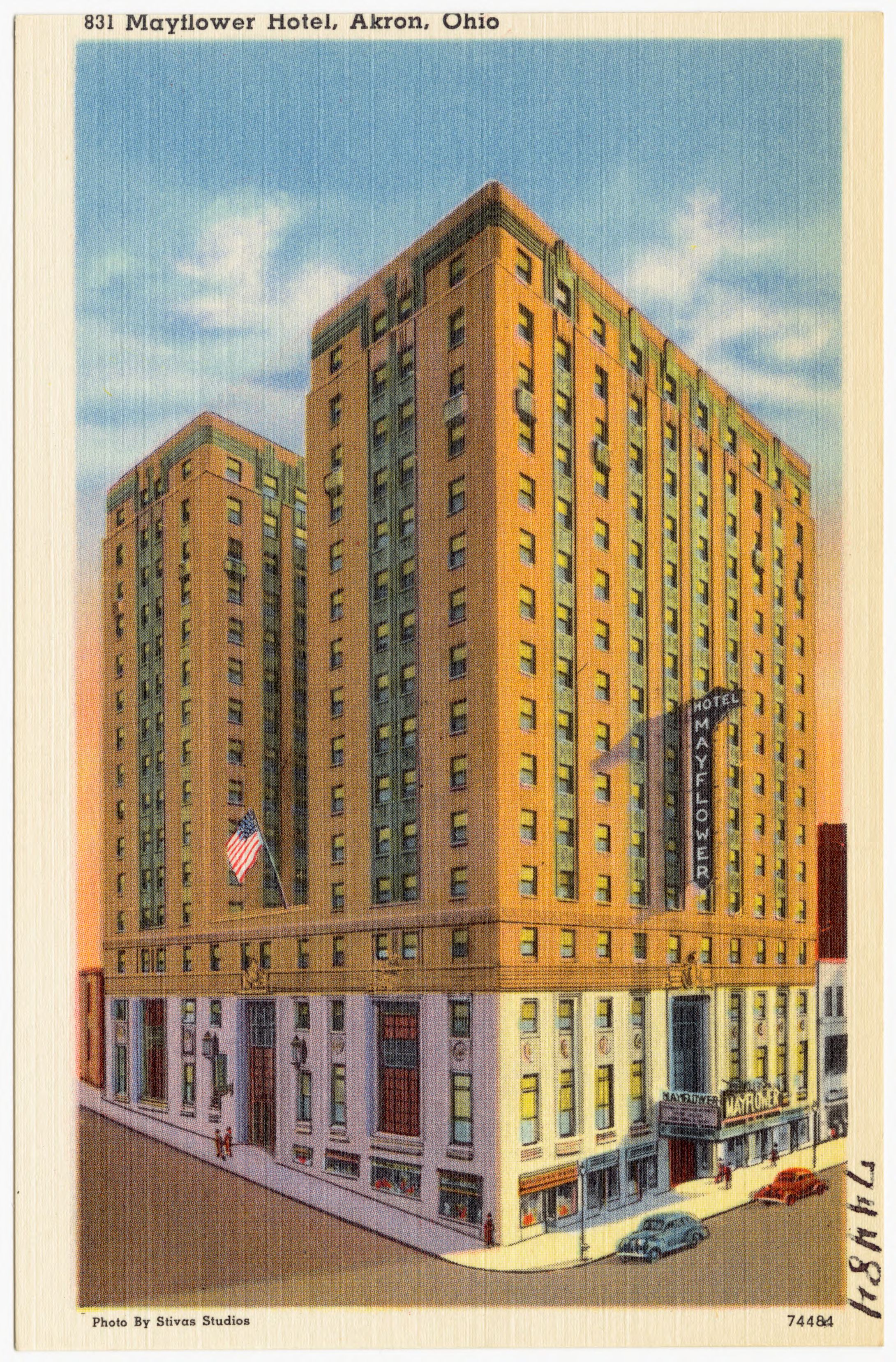 Postcard view of the Mayflower Hotel in Akron, Ohio.
